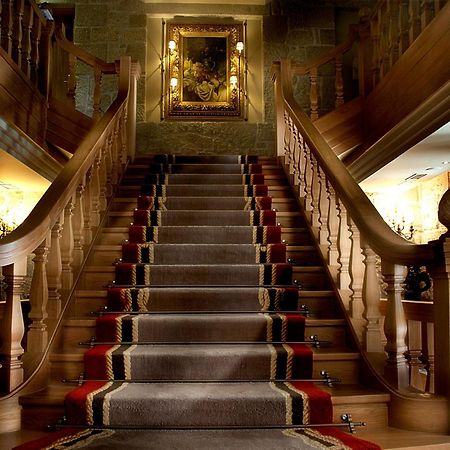 Pazo Los Escudos Hotel Spa & Resort Vigo Eksteriør billede The staircase