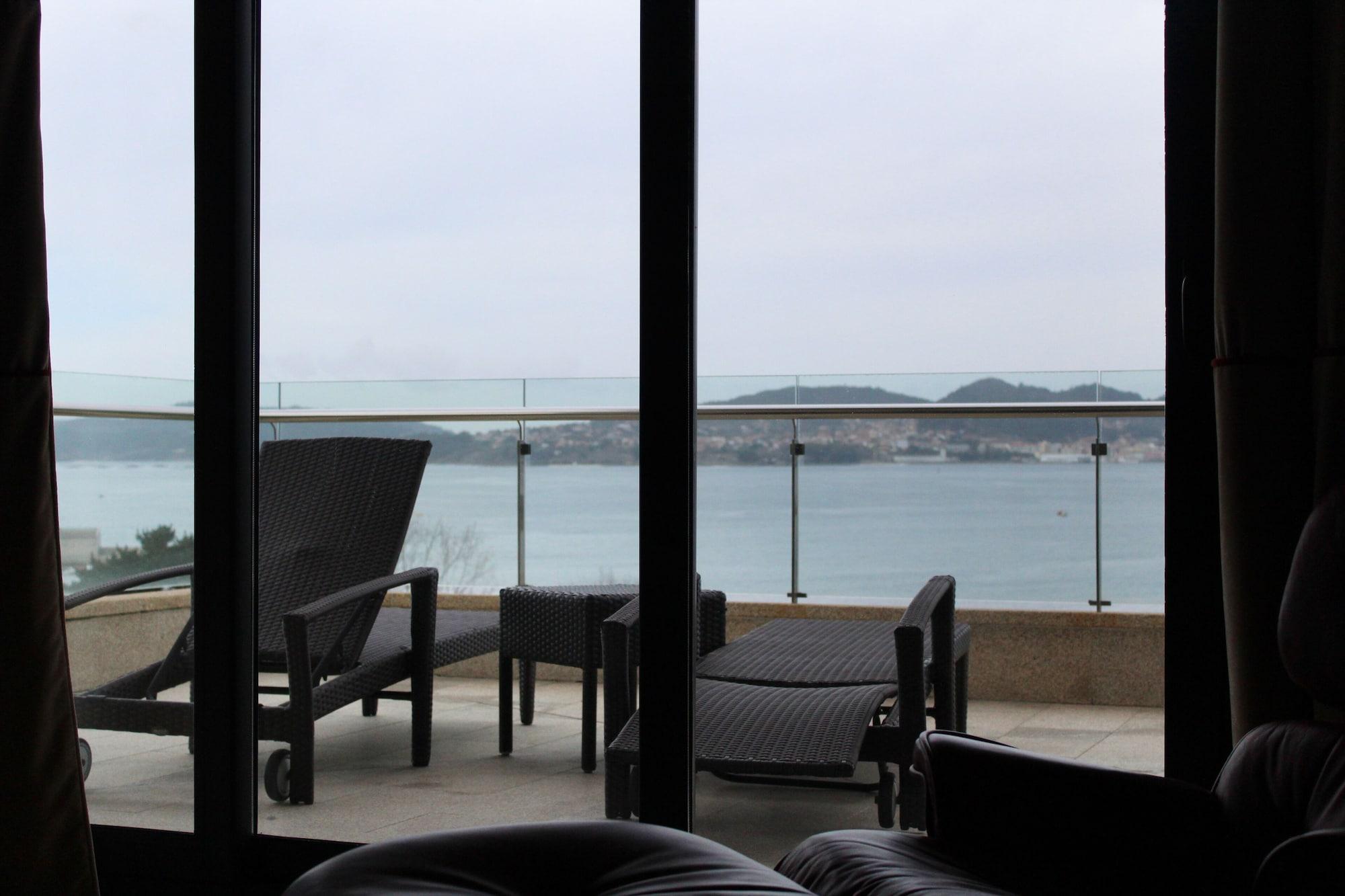 Pazo Los Escudos Hotel Spa & Resort Vigo Eksteriør billede View of the Gulf of Akaba from the Grand Hotel