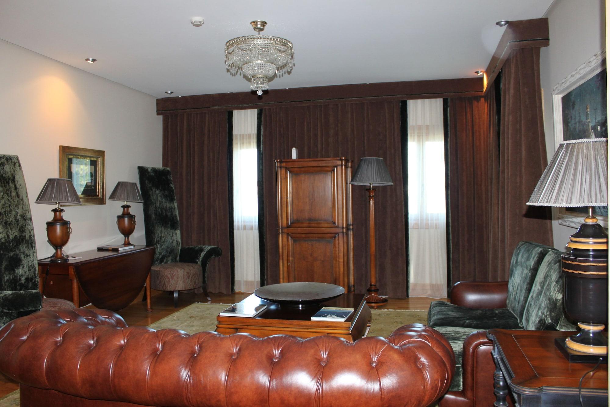 Pazo Los Escudos Hotel Spa & Resort Vigo Eksteriør billede Interior of the residence