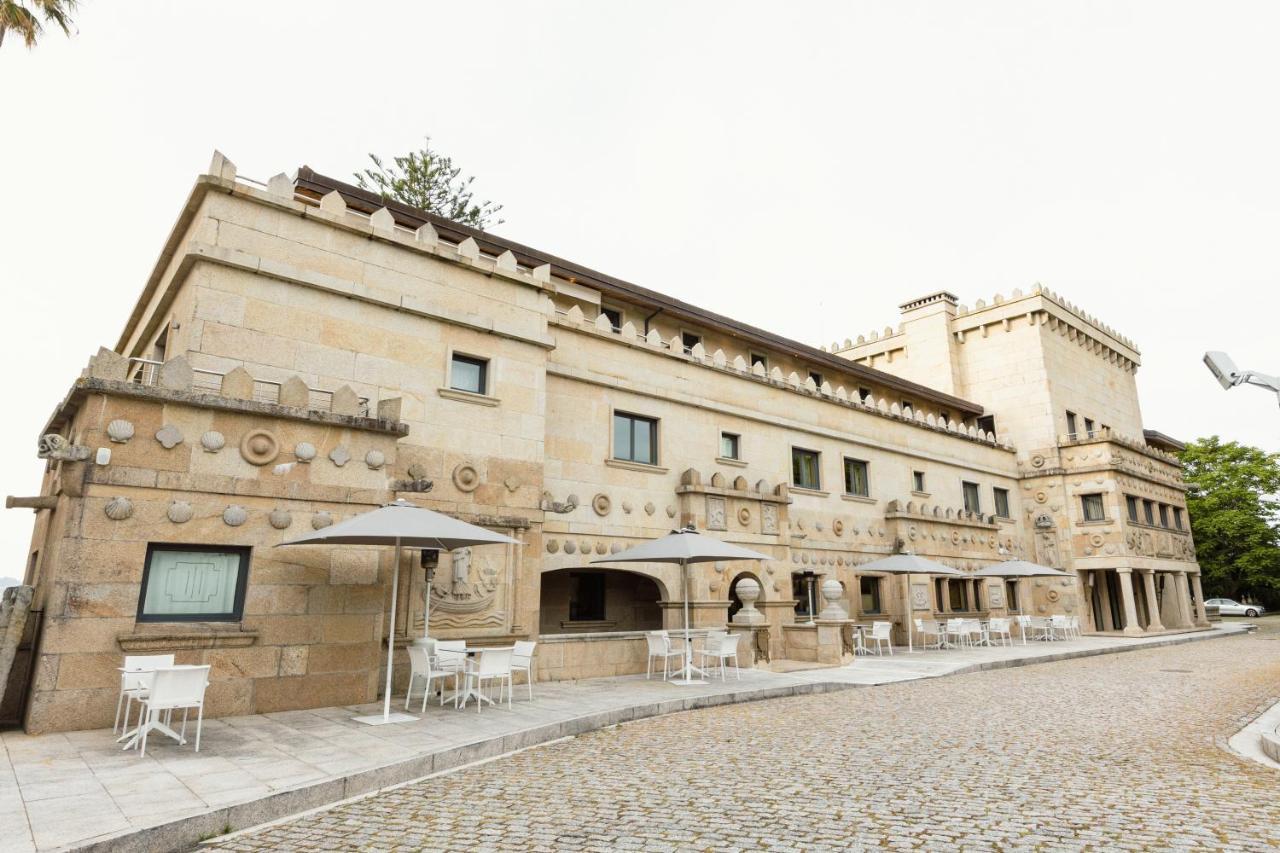 Pazo Los Escudos Hotel Spa & Resort Vigo Eksteriør billede The museum building