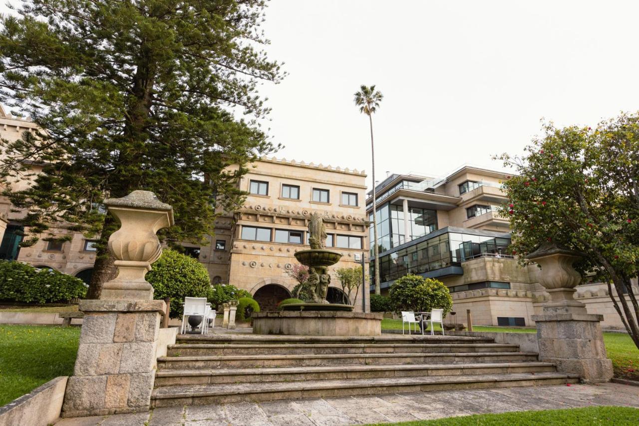 Pazo Los Escudos Hotel Spa & Resort Vigo Eksteriør billede The University of Navarra