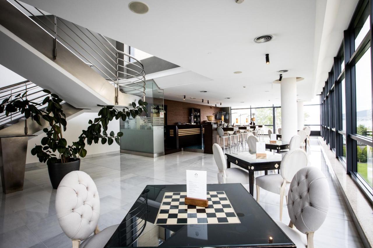 Pazo Los Escudos Hotel Spa & Resort Vigo Eksteriør billede Interior of the hotel